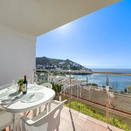 In Near Playa De Canyelles Apartment *