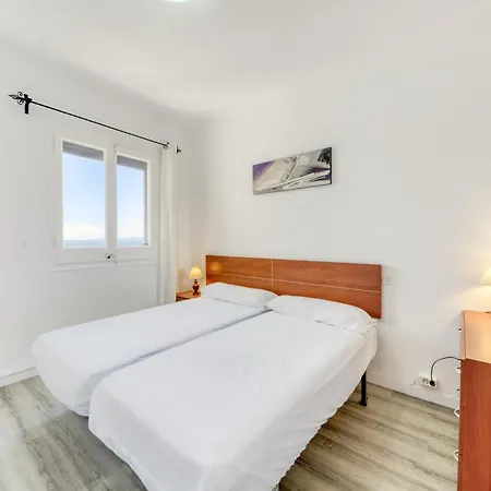 Apartment In Near Playa De Canyelles