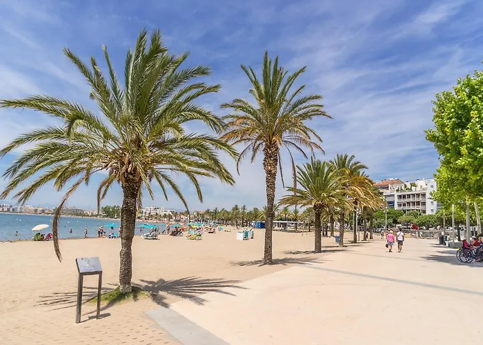 In Near Playa De Canyelles Apartment Roses