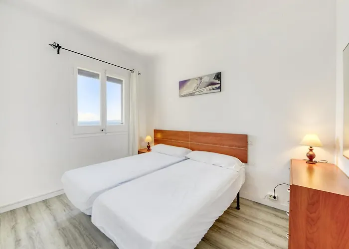 Apartment In Near Playa De Canyelles