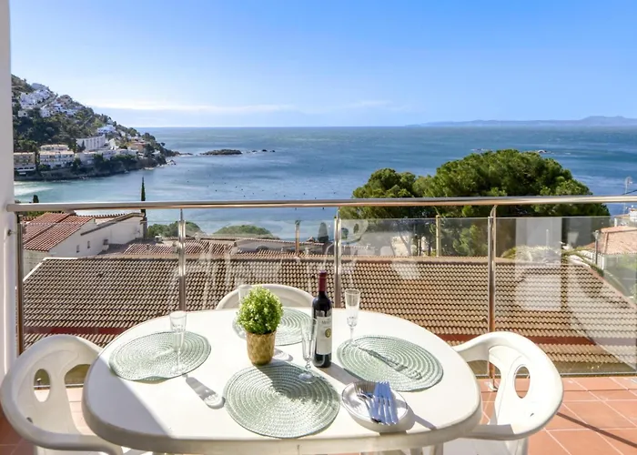 In Near Playa De Canyelles Apartment Roses