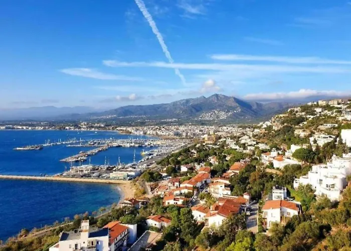 In Near Playa De Canyelles Apartment *